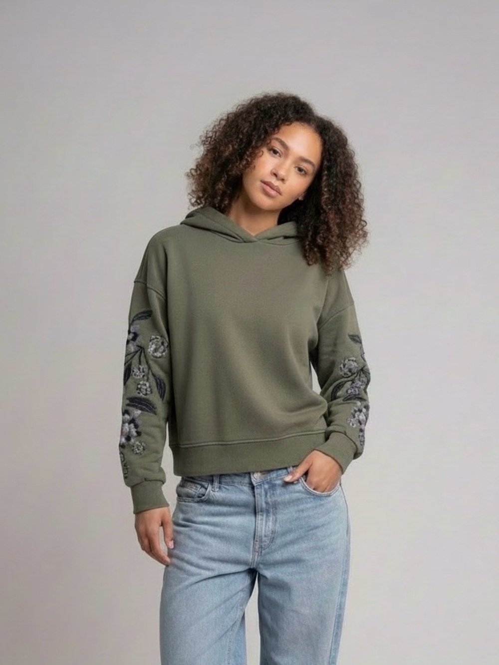 Scotch & Soda Embroidered Floral Sleeve Hoodie in Olive Green - Size Large